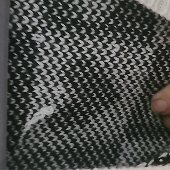 - B&W Checkered Heart Sweater Vest - Picture 6 of 7